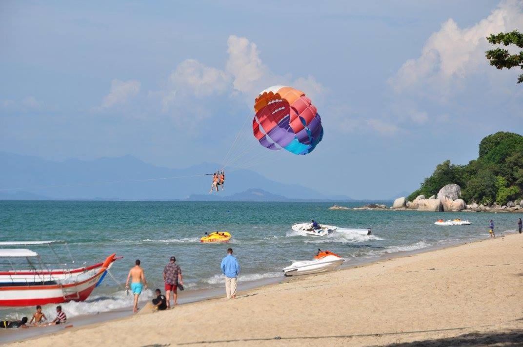 Aloka Seaview Apartment Batu Feringgi Buitenkant foto