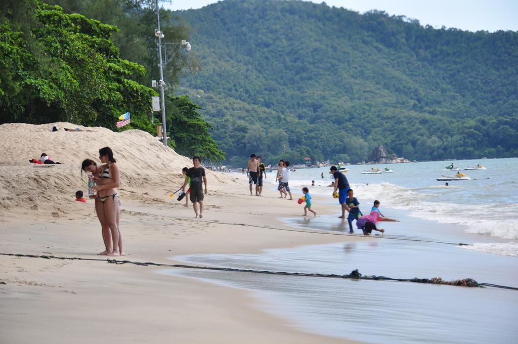 Aloka Seaview Apartment Batu Feringgi Buitenkant foto